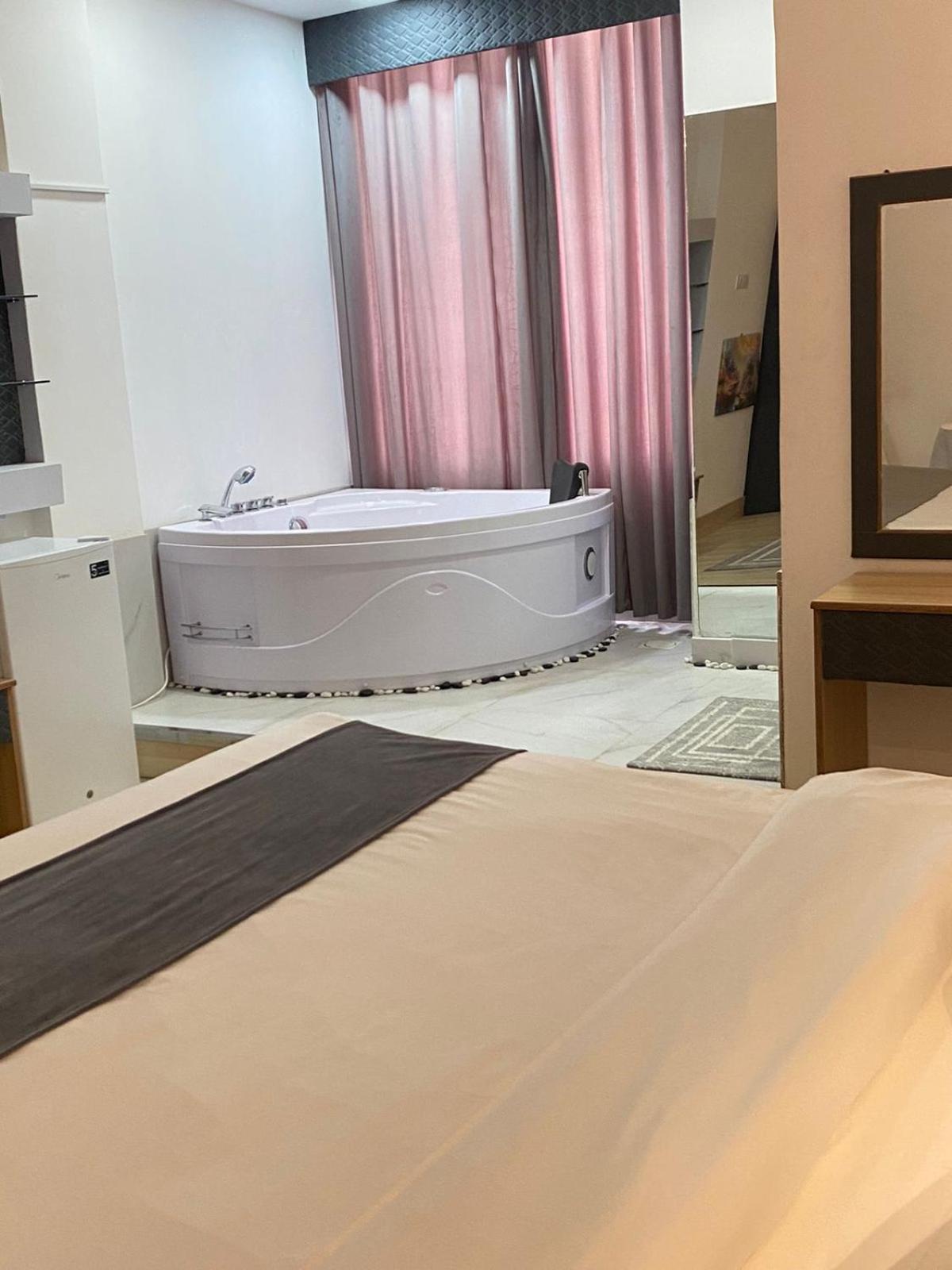 Al Hussam Hotel Apartments Rusayl Ngoại thất bức ảnh